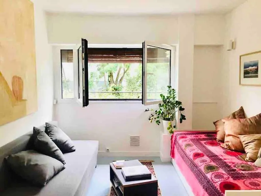 Apartment Studio, 11, Parc De Belleville Paris